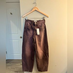 *BRAND NEW* BDG Logan Buckle Baggy Boyfriend Jean